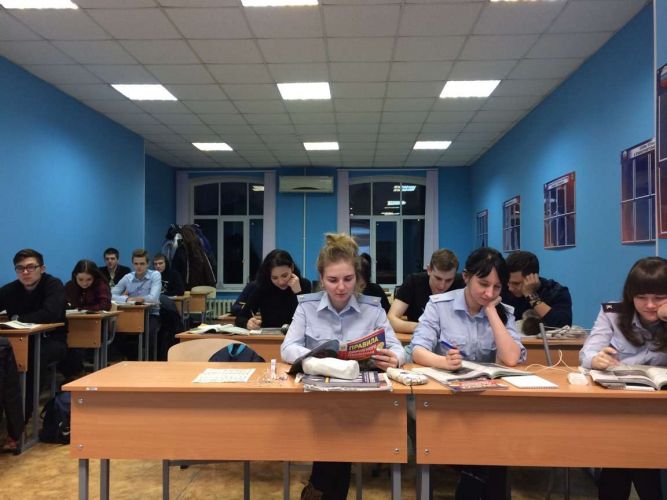 КАК УЧЕНИКАМ АВТОШКОЛЫ ПОДГОТОВИТЬ СЕБЯ К ЭКЗАМЕНАМ В ГИБДД